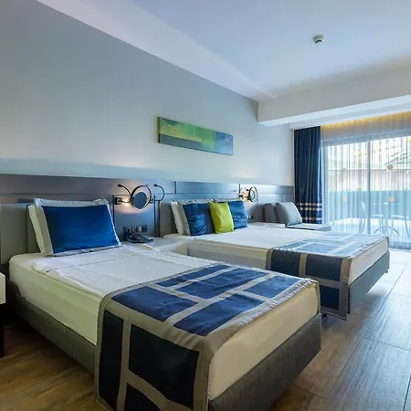 Noxinn Deluxe Otel Konaklı