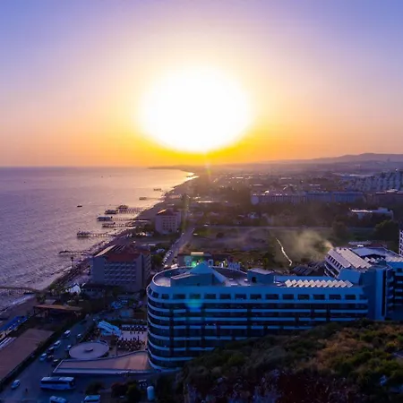 Noxinn Deluxe Konaklı