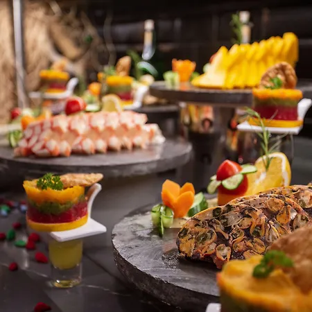 Noxinn Deluxe Hotel 5*