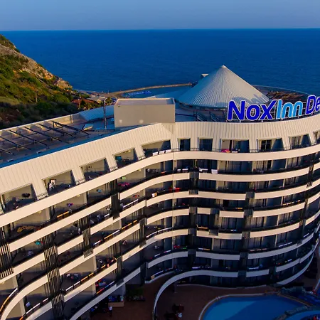 Noxinn Deluxe Hotel