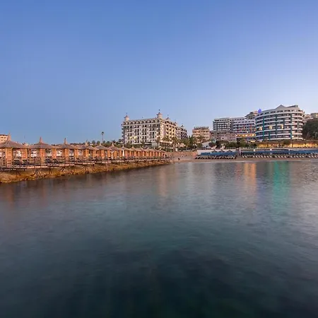 Noxinn Deluxe Hotel Konaklı