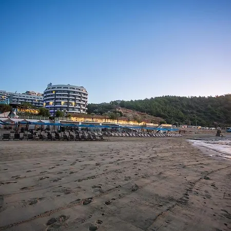 Noxinn Deluxe 5* Konaklı